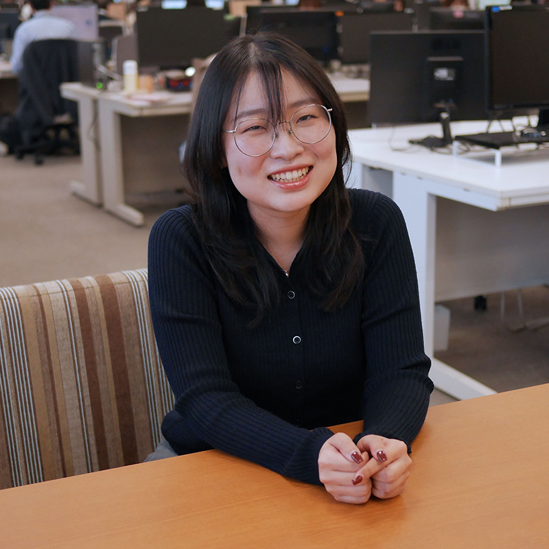 先輩社員の画像